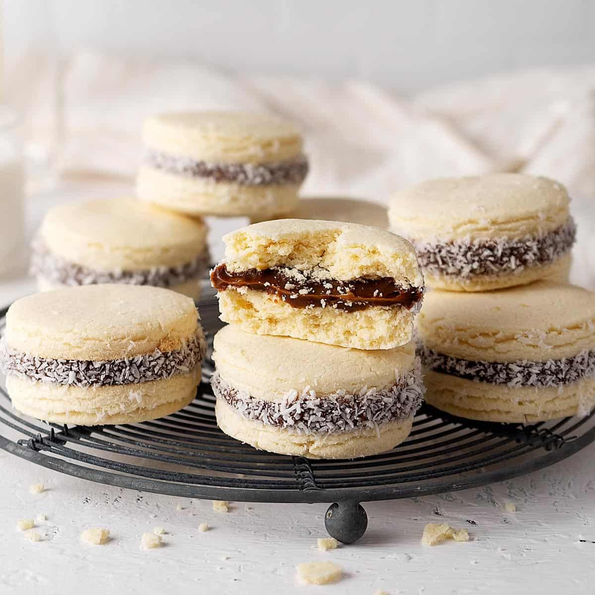 Receta riquísima de alfajores de maicena fáciles con 6 ingredientes y