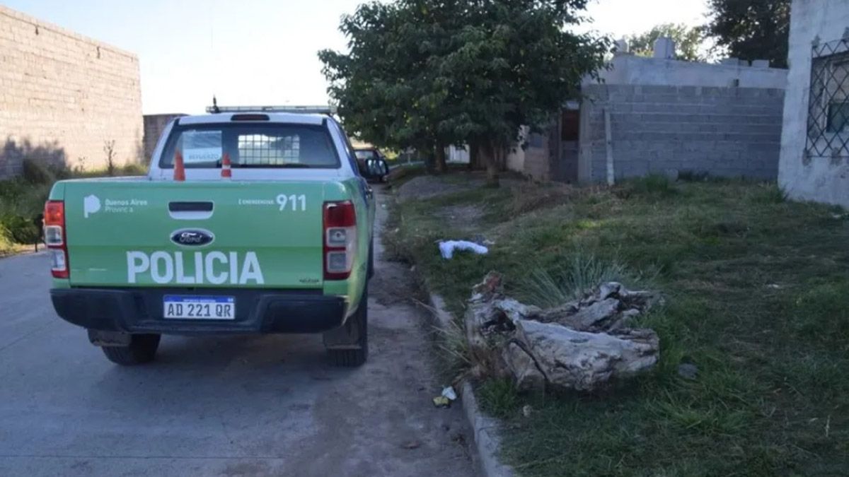 Femicidio una mujer fue asesinada a puñaladas y buscan al concubino