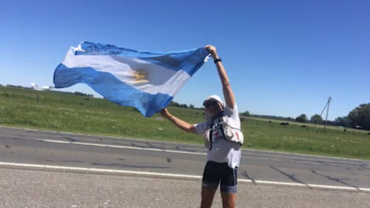 Salió de Mar del Plata y al trote llegará al Aconcagua en homenaje a