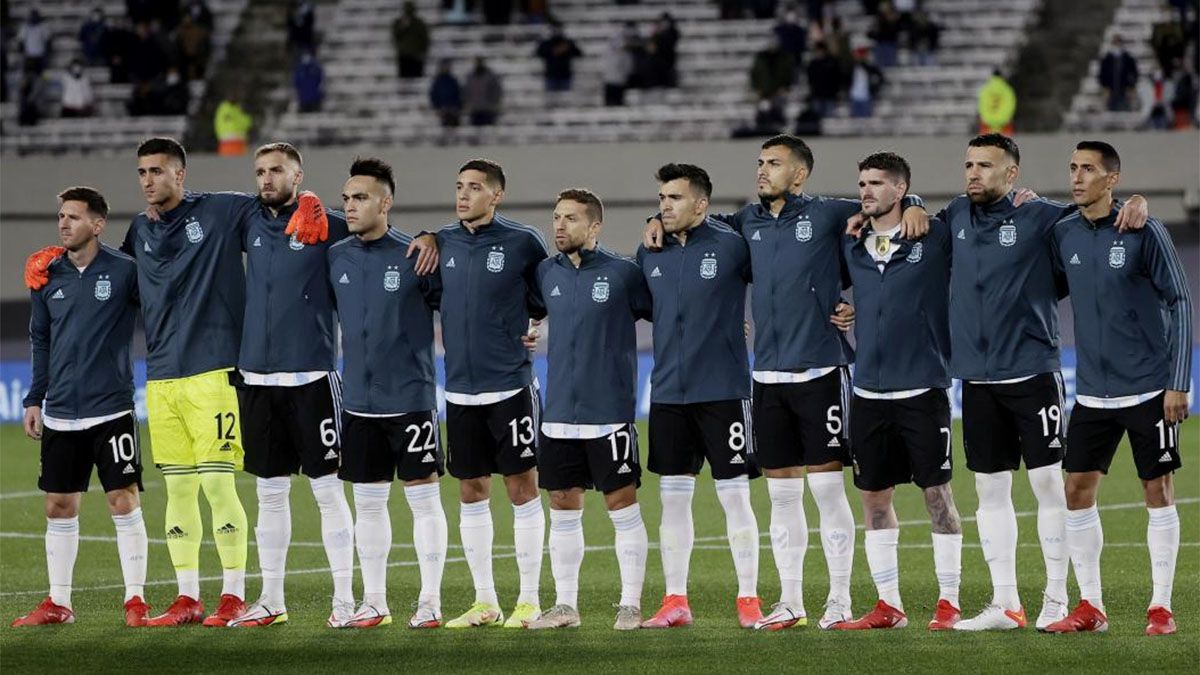 El Encargado De Cantar El Himno En Argentina Uruguay