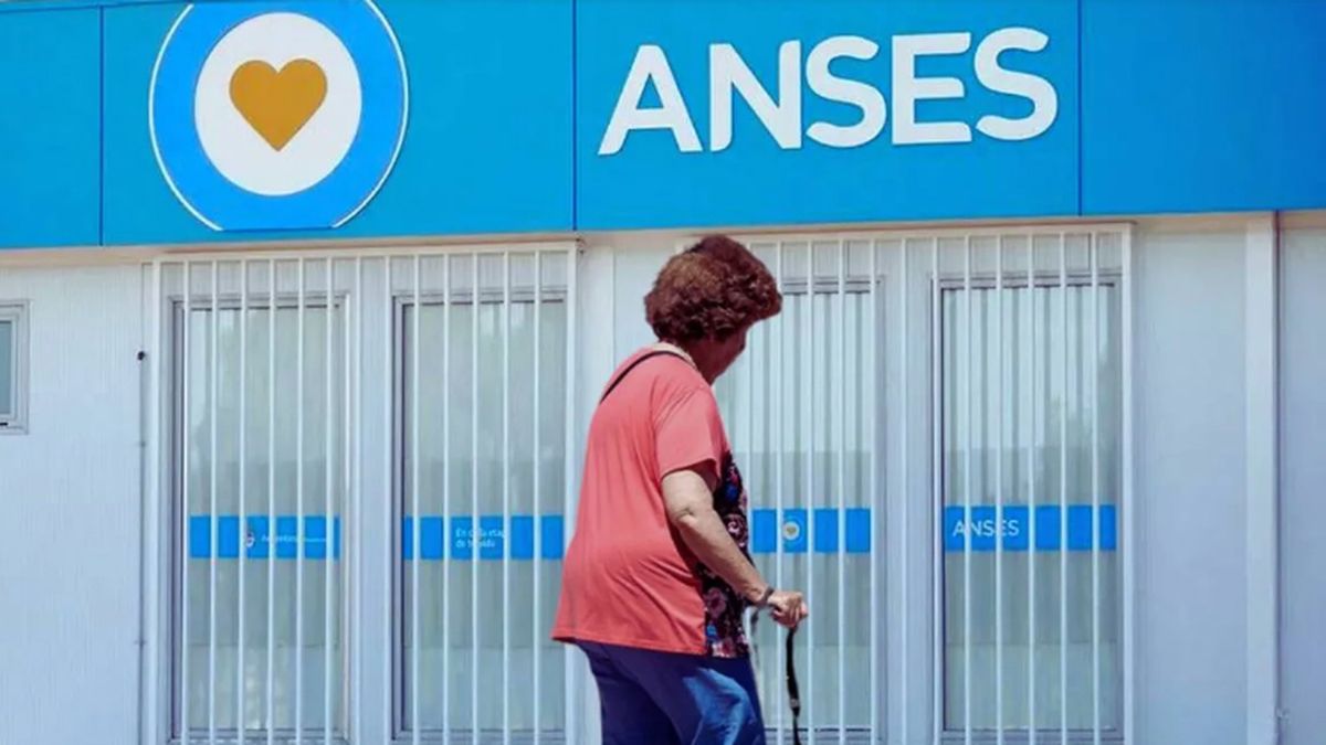 AUH y jubilados de ANSES Milei confirmó la mejor de las noticias para