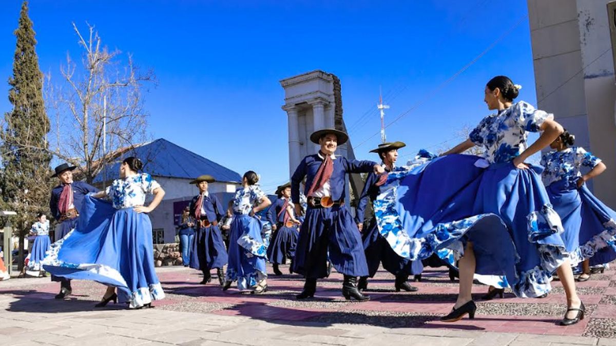 La Escuela Municipal De Danzas Cierra El A O Con Una Muestra En El Le Parc