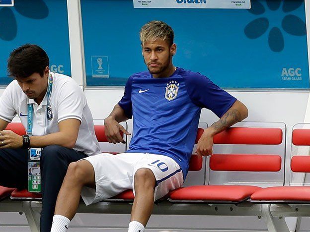 Neymar fue ovacionado en el Mané Garrincha