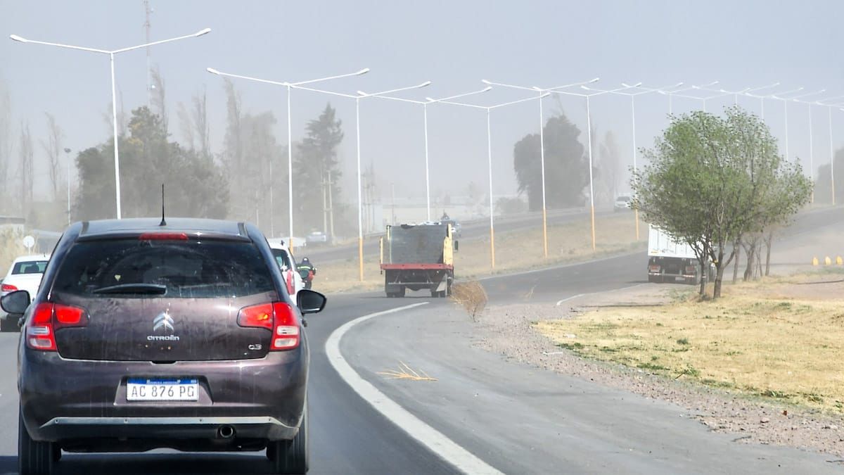 Mendoza Alerta Amarilla De Viento Zonda En Altura Para Este Martes