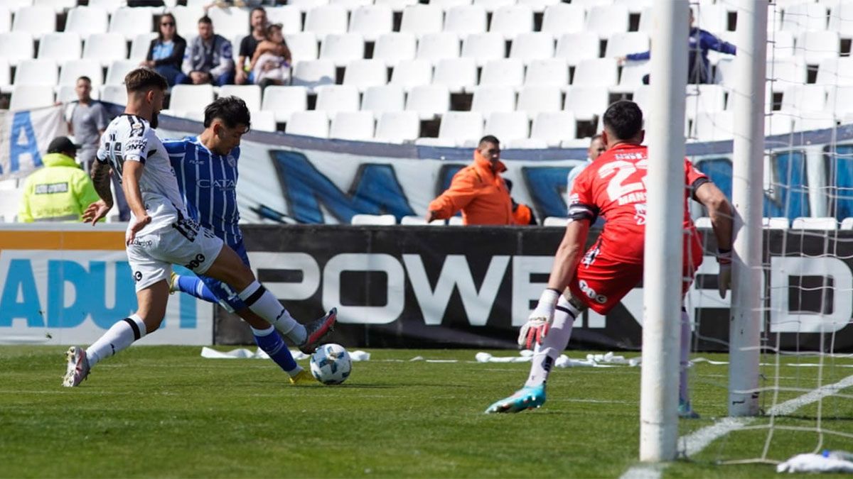 Godoy Cruz tuvo un arranque ganador ante Central Córdoba gracias a la