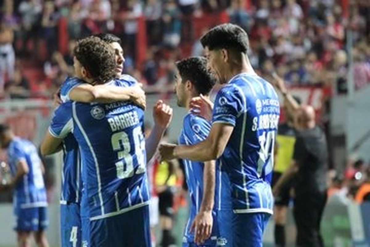 Godoy Cruz arrancó bien pero no pudo con Unión de Santa Fe y perdió 3 a 1