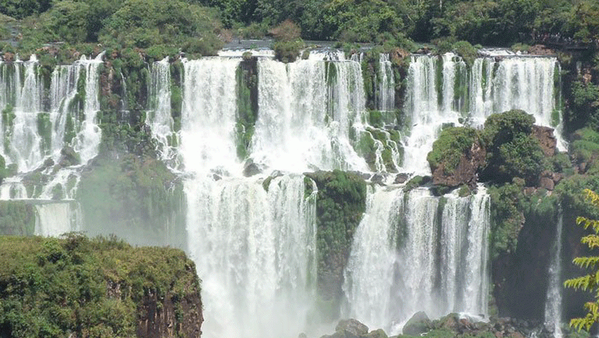 Reabrieron Las Cataratas de Iguazú pero con un cupo para 200 turistas locales