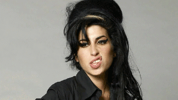 Luego de su polémico documental Amy Winehouse tendrá su biopic