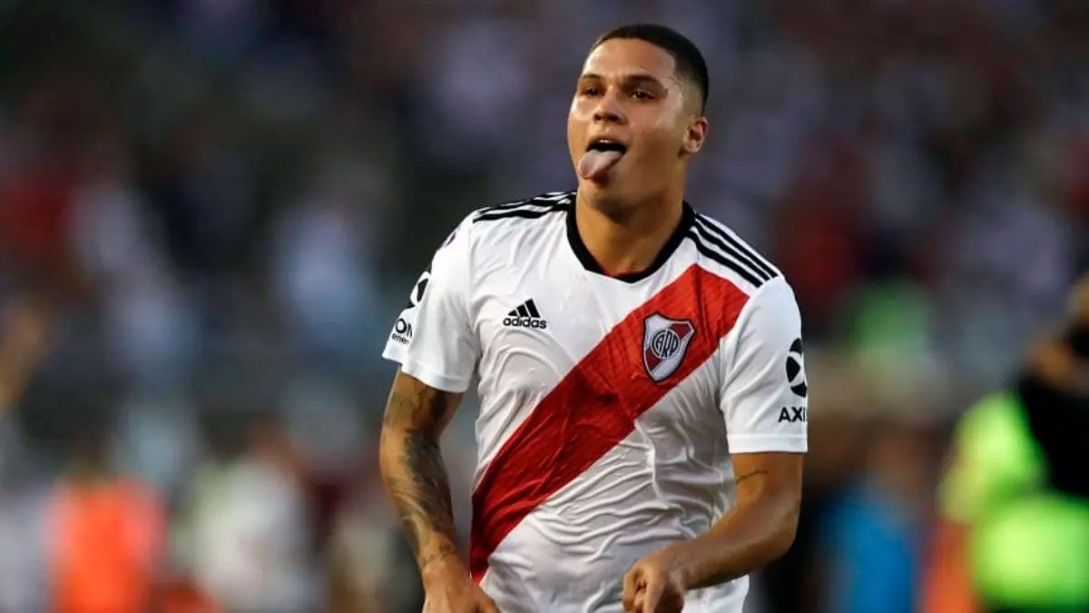 En las próximas horas anuncian la venta de Juan Fernando Quintero
