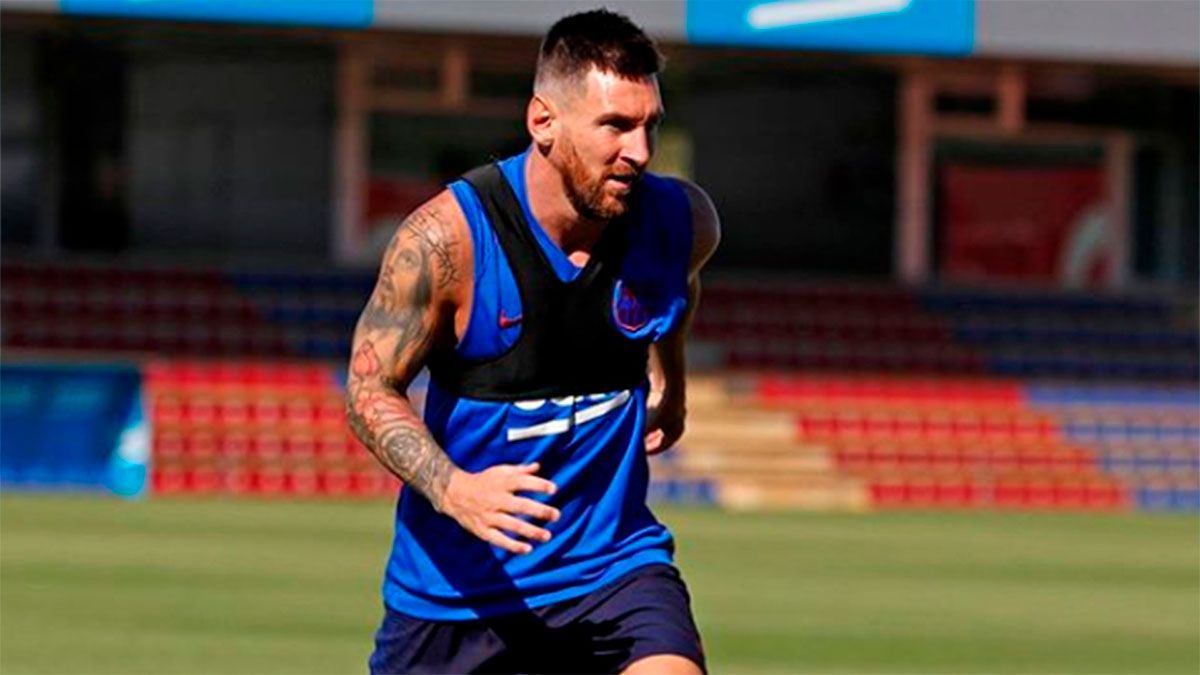 Messi no fue a la práctica del Barcelona y se estima que recién lo hará el lunes.