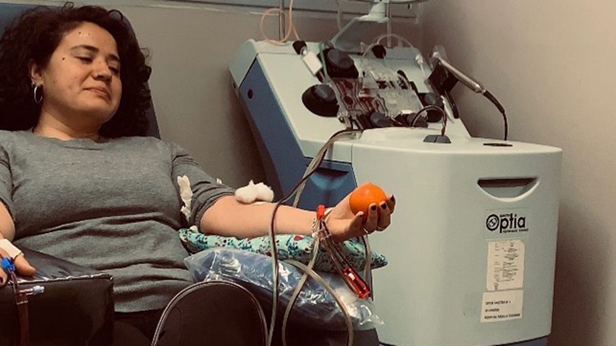 Anabel Barrera donando plasma.