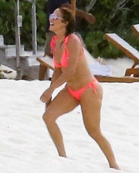 Jennifer López, las fotos en bikini y sin photoshop de JLo que encendieron las Islas Turcas