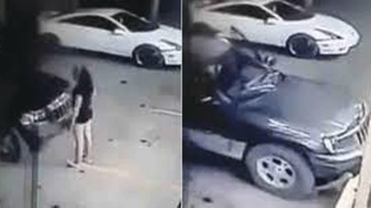 Video: se bajó ayudar a su amiga y murió aplastada