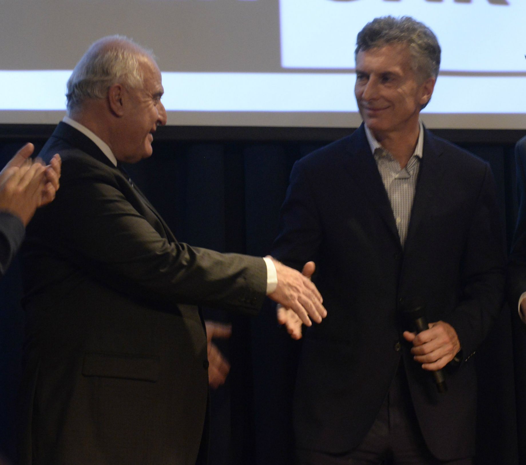 Lifschitz espera que se concreten anuncios del gobierno nacional.