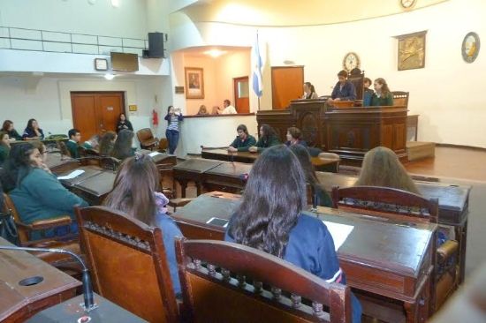 En acción. Los alumnos fueron concejales por un día.