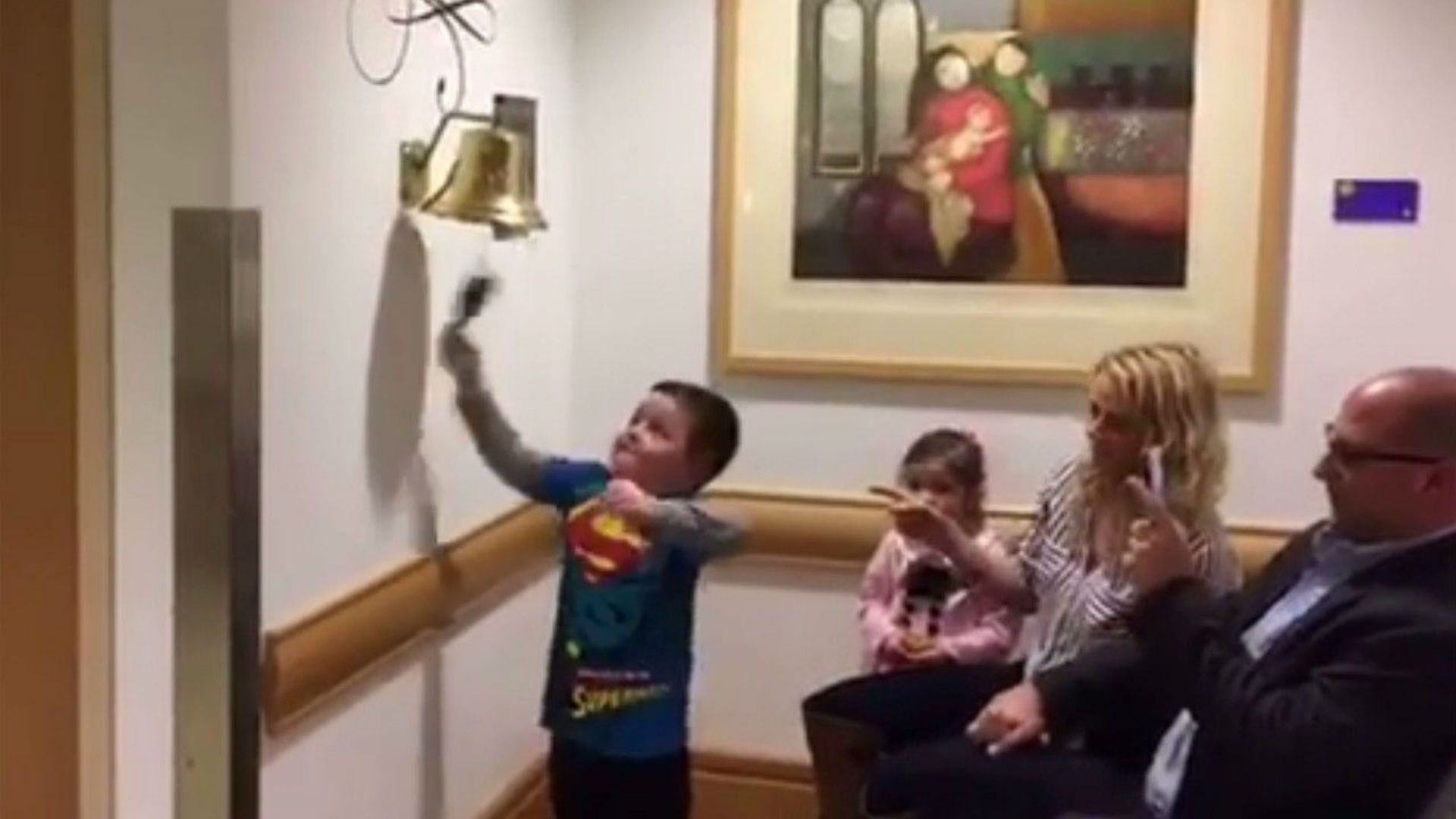 Jimmy festeja junto a su familia el final feliz de su historia.&nbsp;