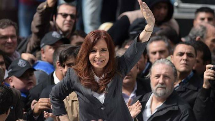 Cristina en uno de los últimos actos que se organizaron frente a Comodoro Py.