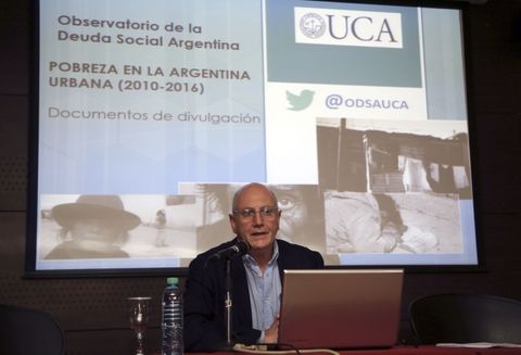 director. Agustín Salvia, de la UCA, difunde los datos a la prensa.