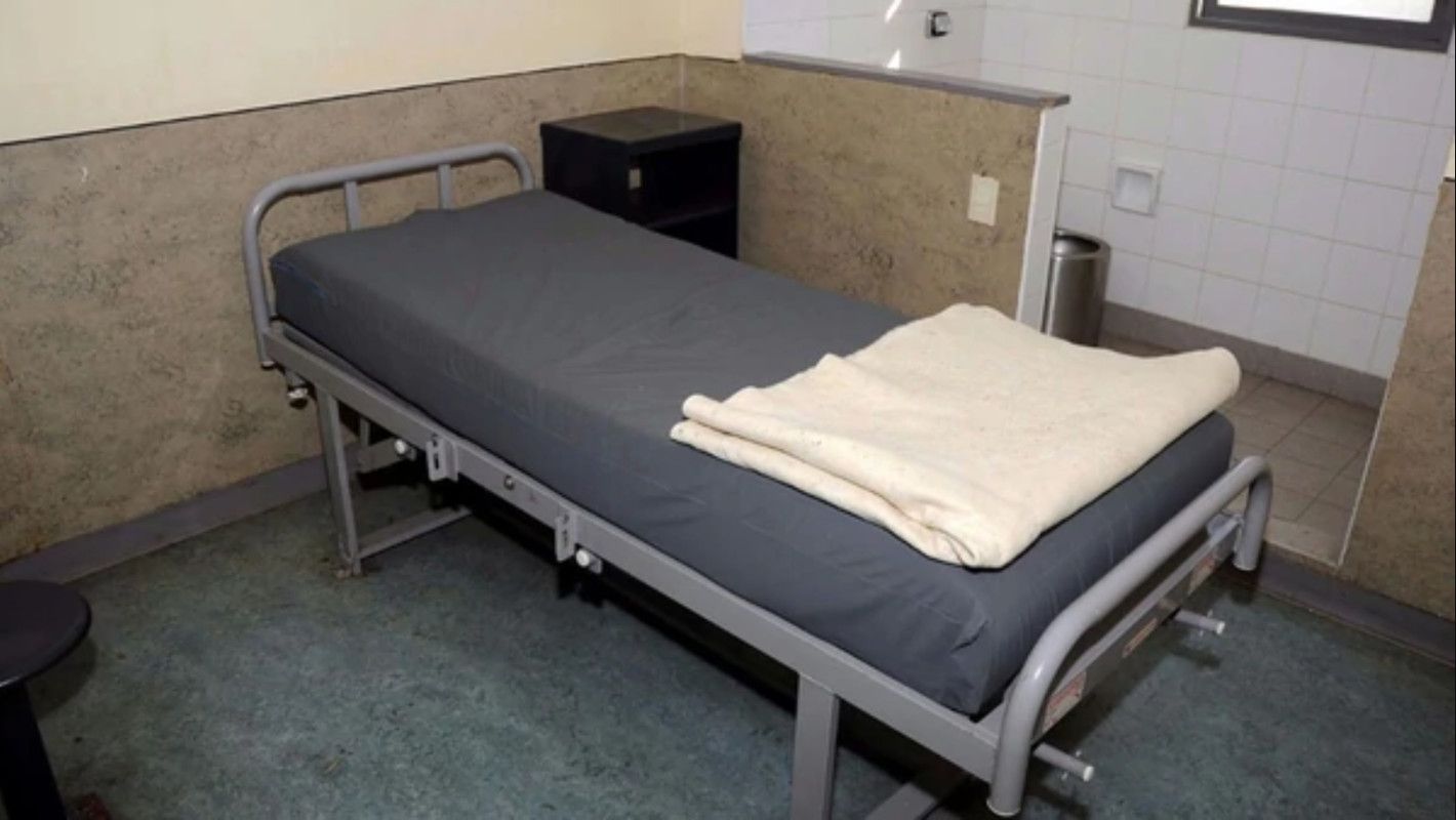 La cama de De Vido en el Hospital Penitenciario Central de la cárcel de Ezeiza.
