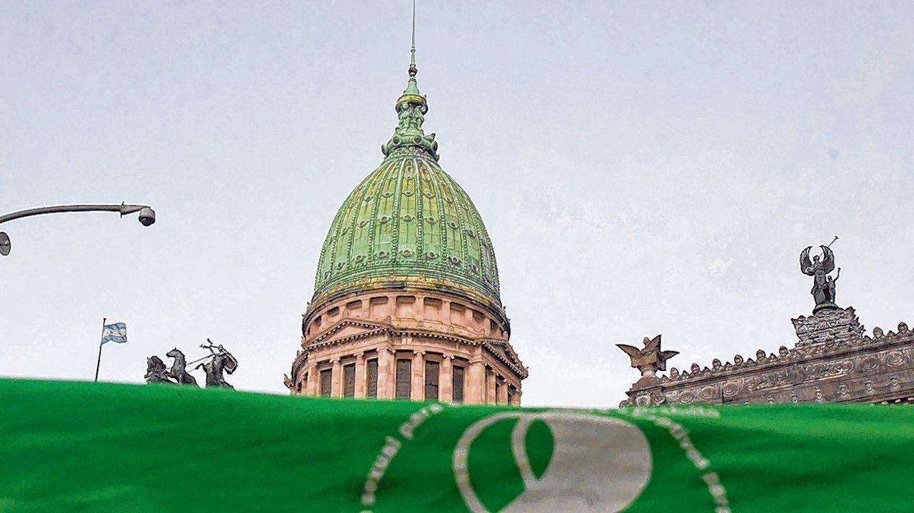 Al senado. Desde hoy, en la Cámara alta se encenderán los debates sobre la legalización del aborto. Mañana expondrá el secretario de Salud de Rosario.