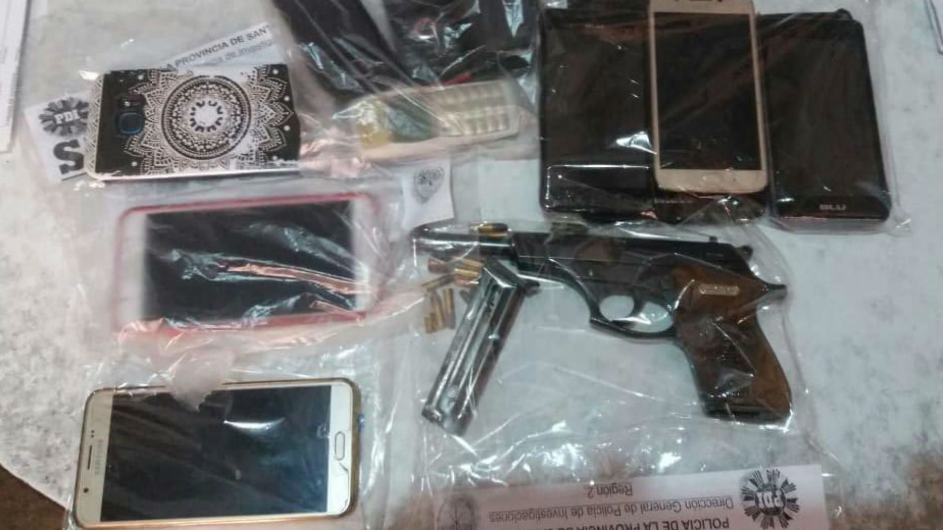 Los elementos secuestrados por la policía.&nbsp;