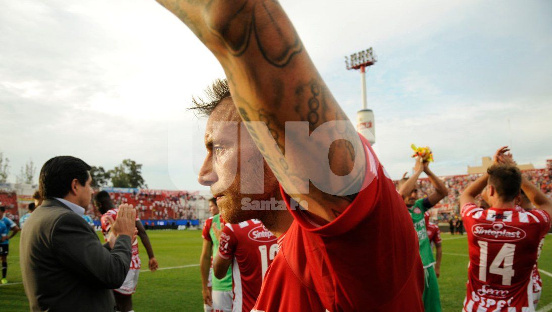 UNO Santa Fe / José Busiemi UNO Santa Fe / José Busiemi