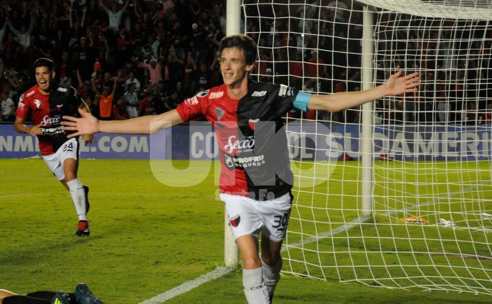 UNO Santa Fe / José Busiemi UNO Santa Fe / José Busiemi