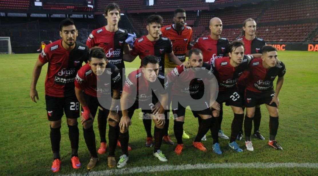 UNO Santa Fe / José Busiemi UNO Santa Fe / José Busiemi