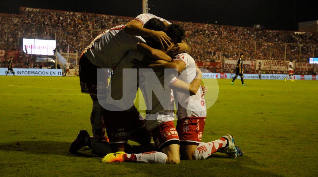 UNO Santa Fe / José Busiemi UNO Santa Fe / José Busiemi