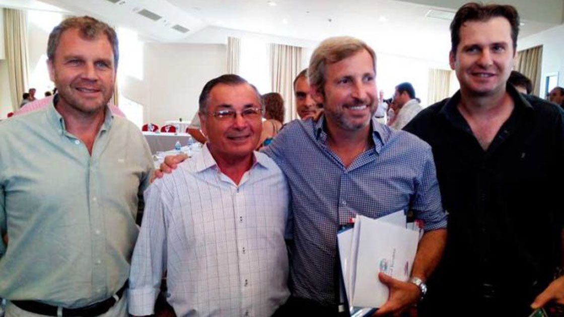 El ministro llegará a Villa del Rosario en medio del difícil momento de la comunidad por la muerte del intendente Claudio Baldezari (En la foto junto a Frigerio, Cecco y Galimberti).&nbsp;