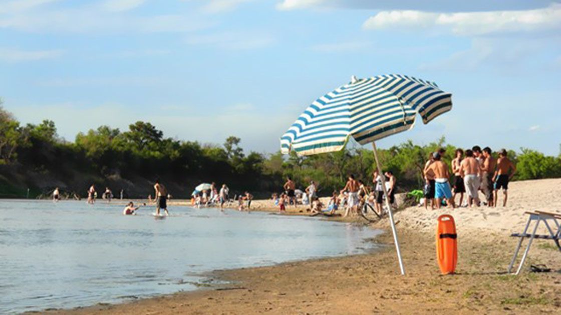 Belleza. El balneario Arenas Blancas, sobre el río Gualeguay es uno de los atractivos de Entre Ríos.