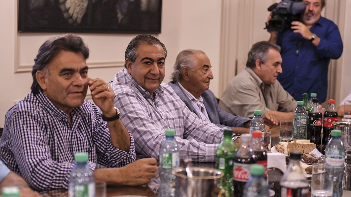 Télam