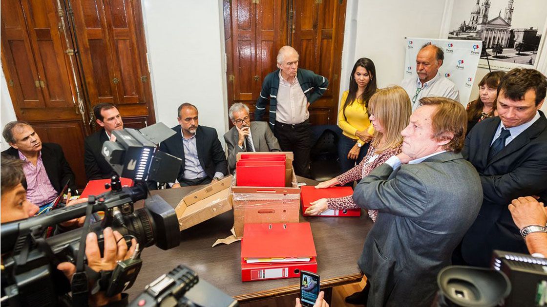Acto. La actual concesión rige desde 1984; la nueva tendrá una vigencia de ocho años.&nbsp;
