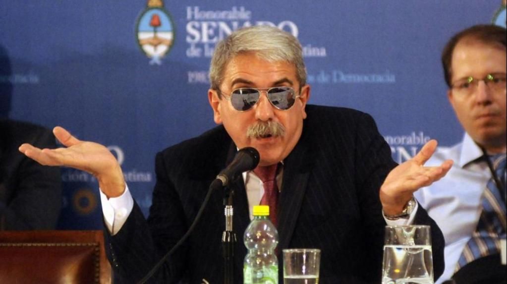 El verdadero ex funcionario plagiado por el estafador.&nbsp;