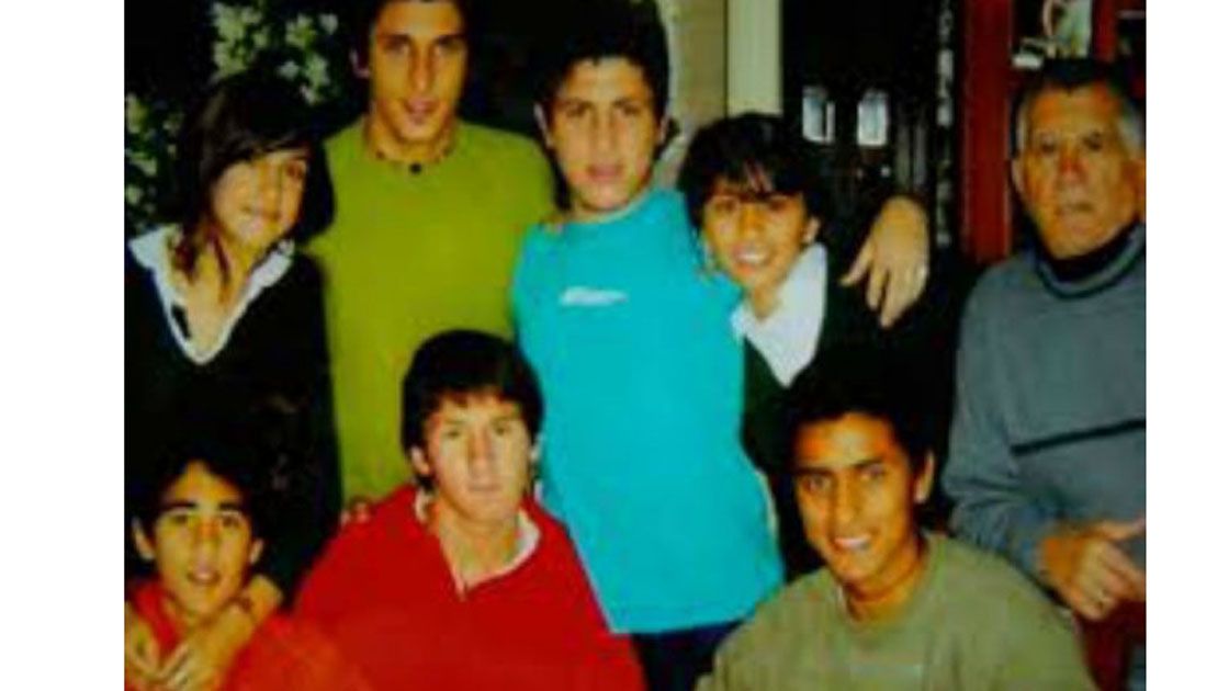 Barrio. La pareja con sus amigos de Rosario, una tarde como tantas había dicho Lío del reporte.&nbsp;