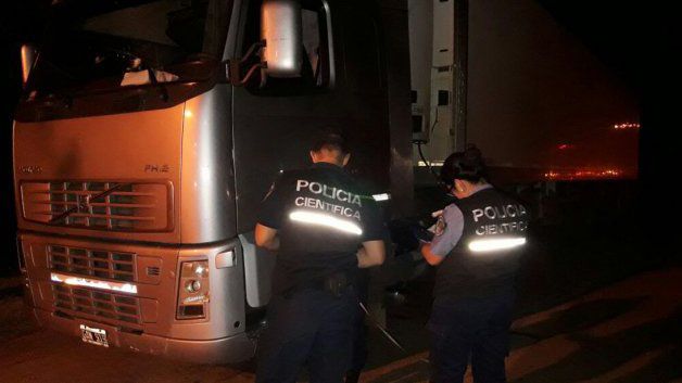 Las pericias. La Policía confirmó que se utilizó un arma larga en el homicidio.
