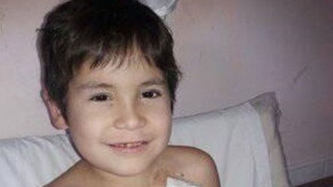 Desde hace cuatro años Tobías batalla contra el cáncer
