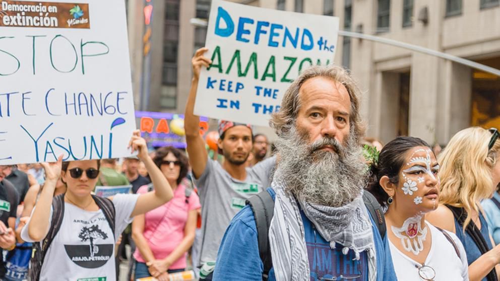 La defensa de la Amazonia ha provocado numerosas agresiones contra activistas indígenas y ambientalistas en los últimos años (Andy Parker / Getty)