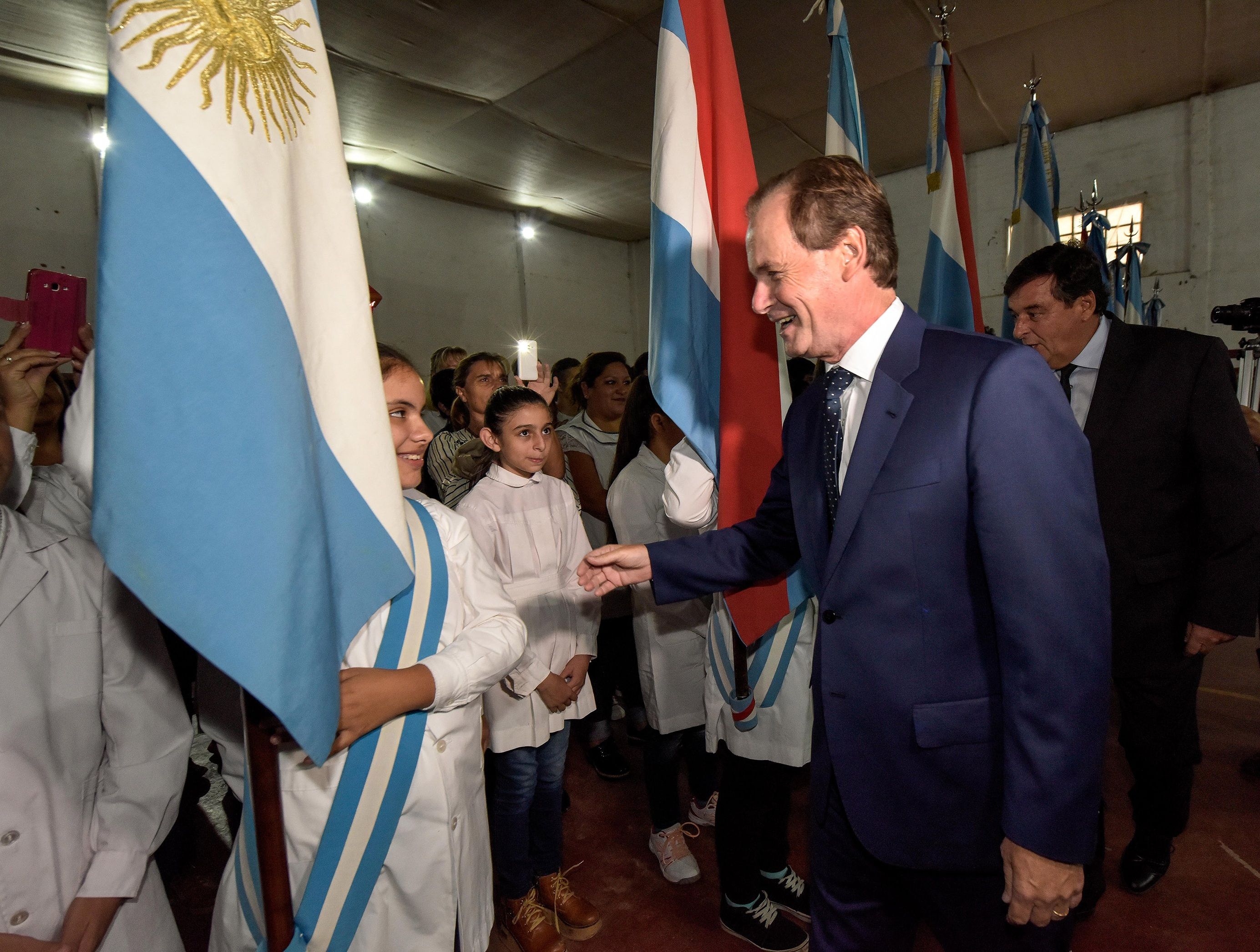 Bordet hizo el anuncio desde Colón, donde encabezó los actos por el 155 aniversario de la ciudad turística que se desarrollaron en el Club Sauce de esa localidad dadas las malas condiciones climáticas.