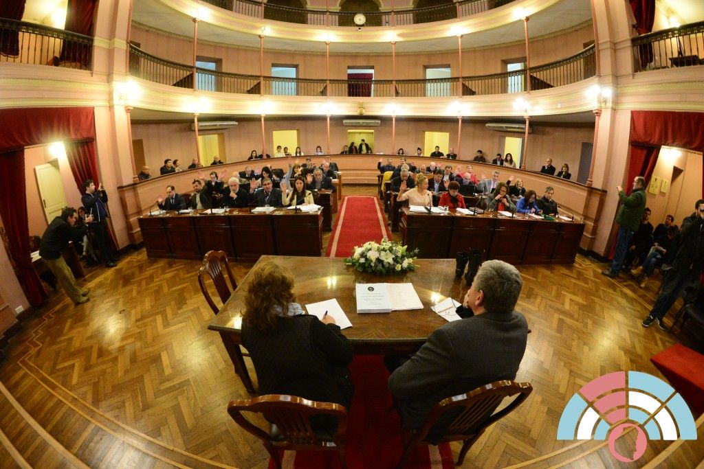 Diputados. Se rendirá también en el recinto un homenaje a los folcloristas entrerrianos.
