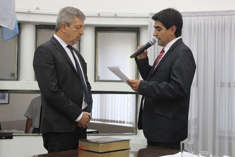 Ricardo Vergara jura como presidente del Concejo Deliberante