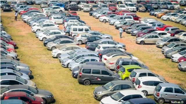 Los autos que van a remate en Chennai, ciudad ubicada al sur de la India.
