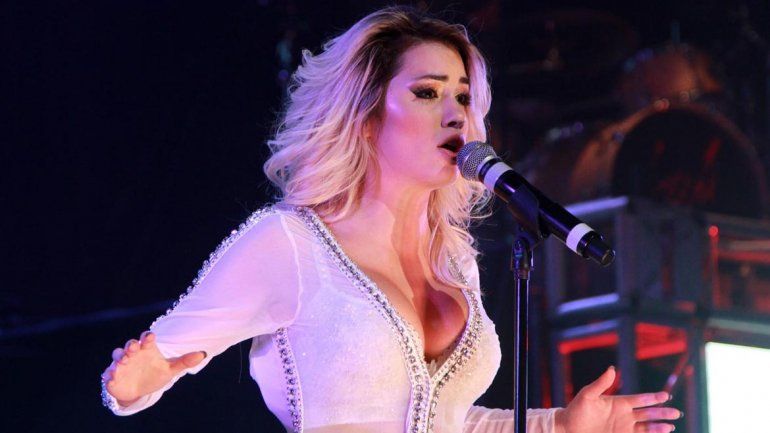 La popular cantante estará en el festival de doma y folclore.