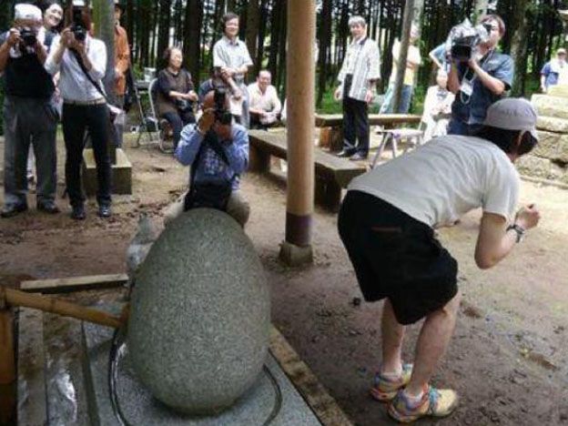 No son pocos los que se animan al ritual.