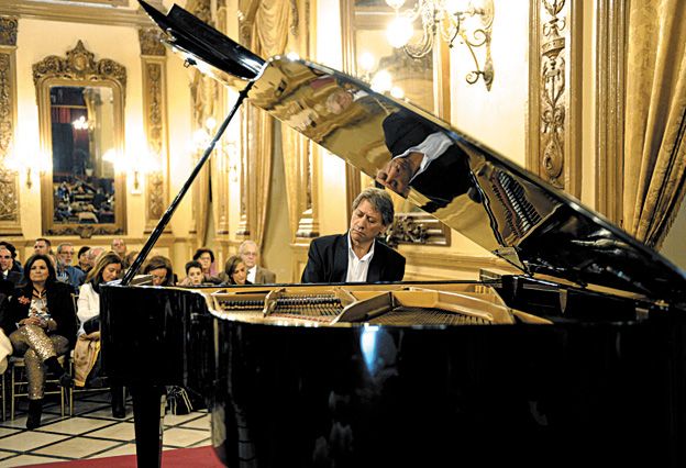 Expectante. Julio Mazziotti adelantó que en el show de este miércoles presentará creaciones de su nuevo disco, Música para cambiar el mundo. Saldrá en el 2016.