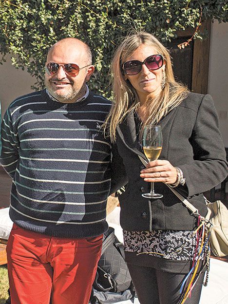 Espumante para celebrar. El periodista Federico Lancia y su esposa, Cecilia Estelrich. Espumante para celebrar. El periodista Federico Lancia y su esposa, Cecilia Estelrich.