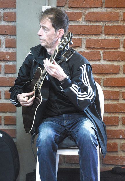 Estar en el teatro Independencia es muy lindo, porque es uno de los tres mejores teatros de Argentina” Hernán Núñez, director de The League of Crafty Guitarists
