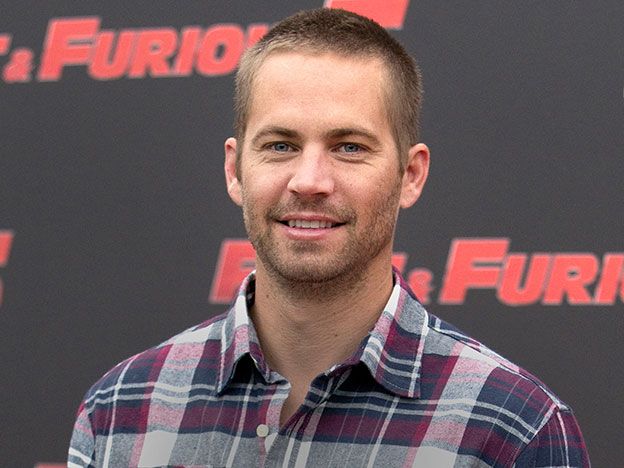 Paul Walker. Muchos fanáticos quisieron llevarse una parte del Porsche en el que se estrelló. Foto: AP.
