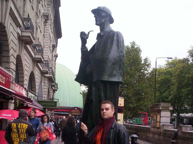 La estatua de Sherlock Holmes. Foto: AP.