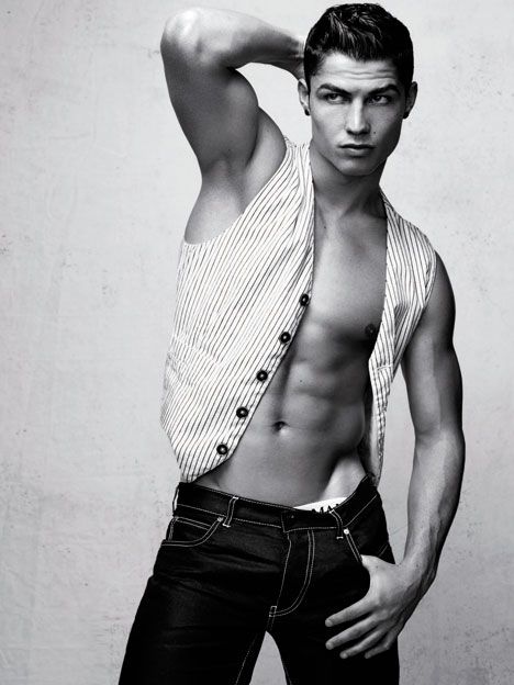 Cristiano Ronaldo fue otro de los modelos que eligió la marca para su versión más joven, llamada Emporio Armani. Luego lo reemplazó Rafael Nadal.